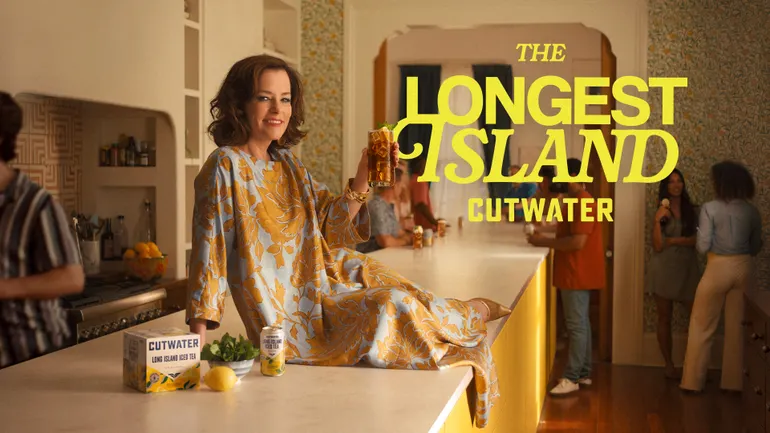 Cutwater 夏季营销活动主打“待客轻松”,携手 Parker Posey 推广长岛冰茶