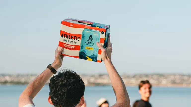 无酒精啤酒领军品牌Athletic Brewing任命新首席营销官,加码品牌营销攻势